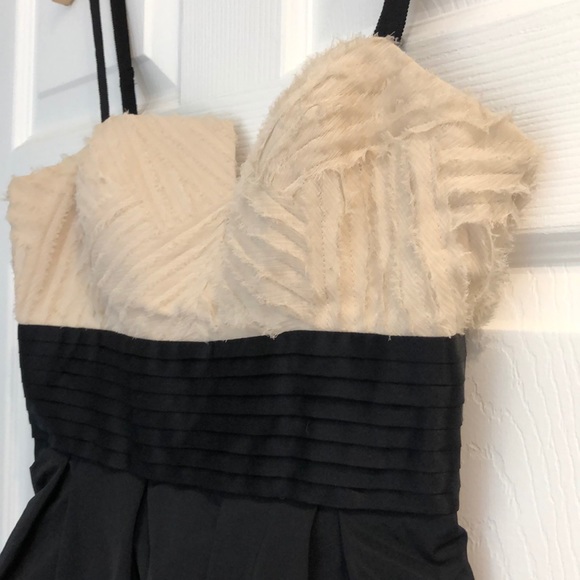 BCBG party dress 👗 😍 - Picture 2 of 7